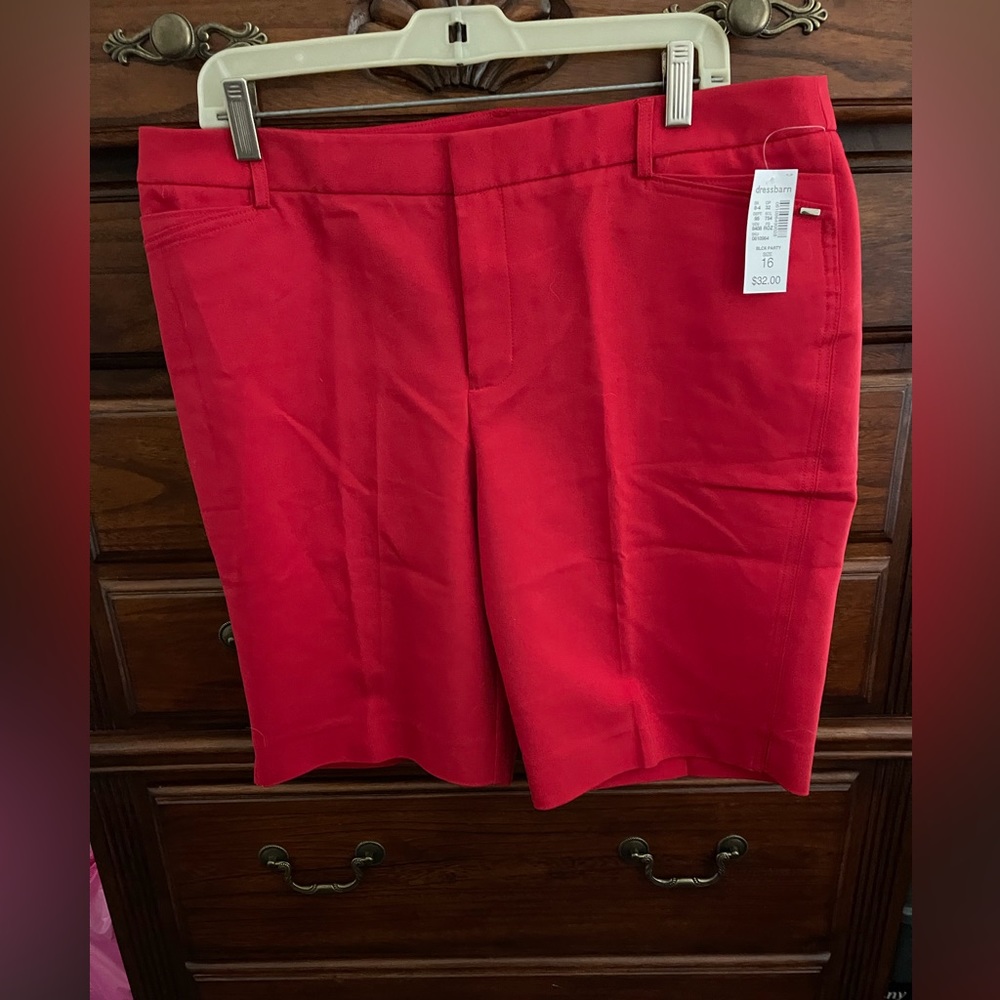 NWT Red Dress Barn Bermuda Shorts